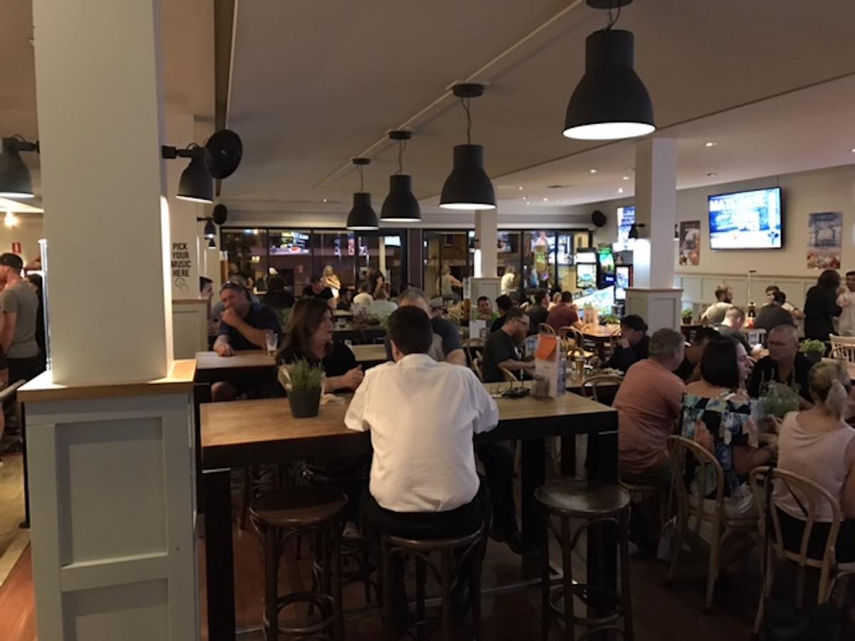 Panania Hotel Sydney Екстериор снимка