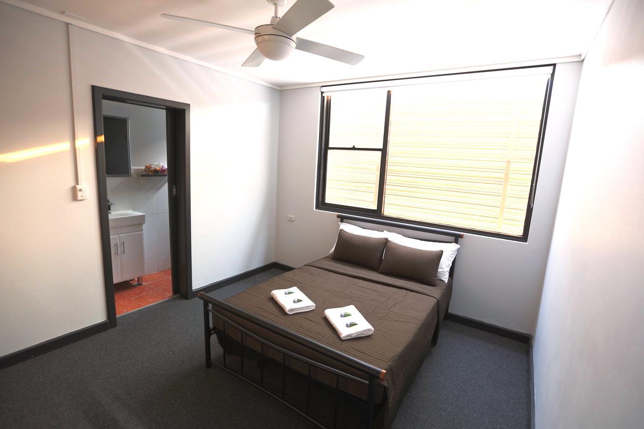 Panania Hotel Sydney Екстериор снимка