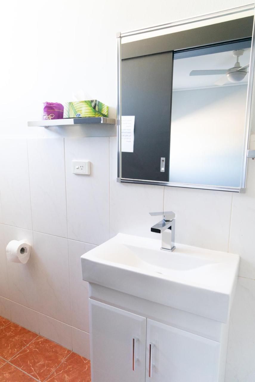 Panania Hotel Sydney Екстериор снимка